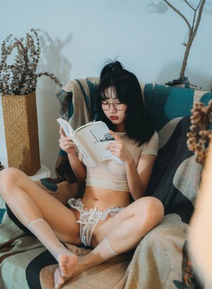 美女禁止的网站免费_BD英语影视在线观看