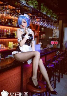欧美大奶美女电影_1080P迅雷电影在线