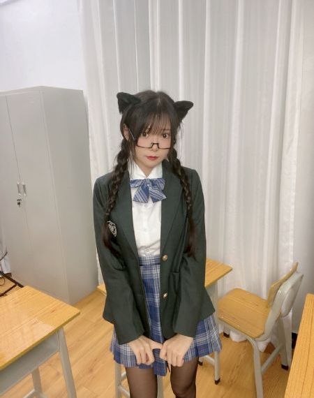 草莓在线偷拍国产_1080在线观看高清