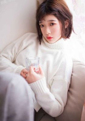 欧美躺着模特图片_蓝光电视剧在线观看