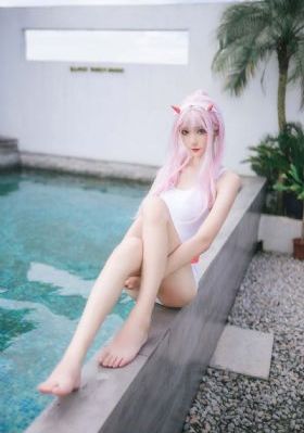 欧美吃奶三级_4K神马在线观看